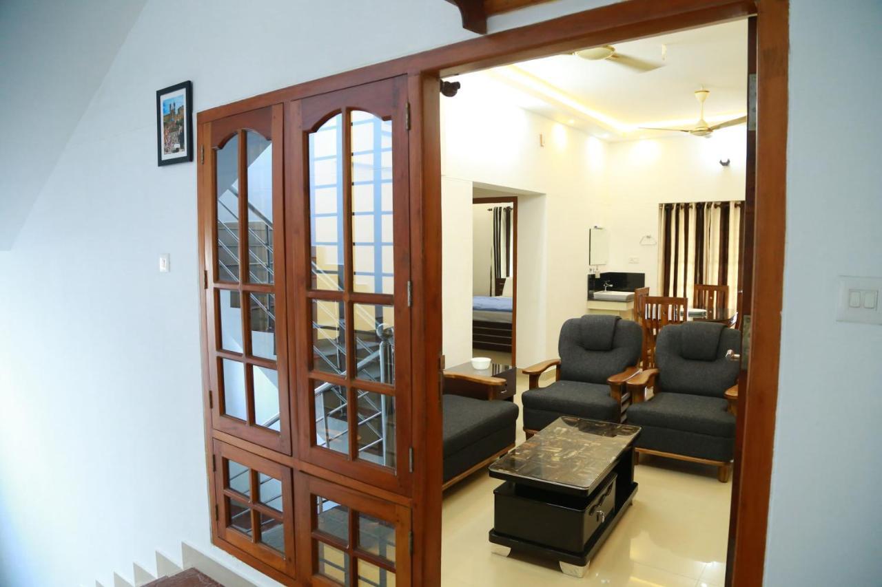 Down Town Holidays Thiruvananthapuram Eksteriør bilde