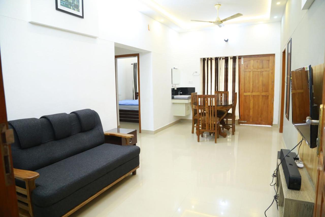 Down Town Holidays Thiruvananthapuram Eksteriør bilde